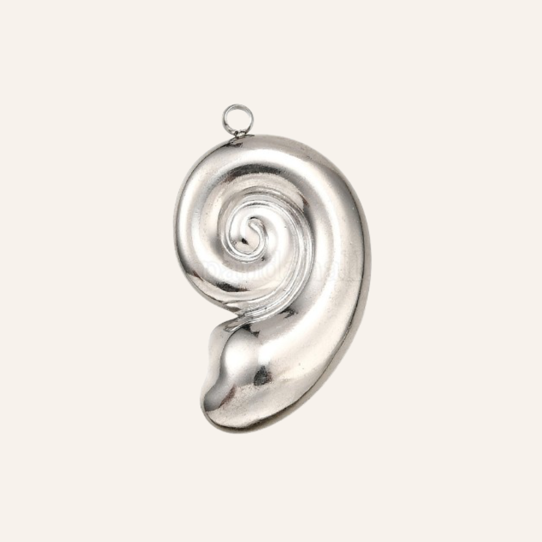 CENTER CHARM