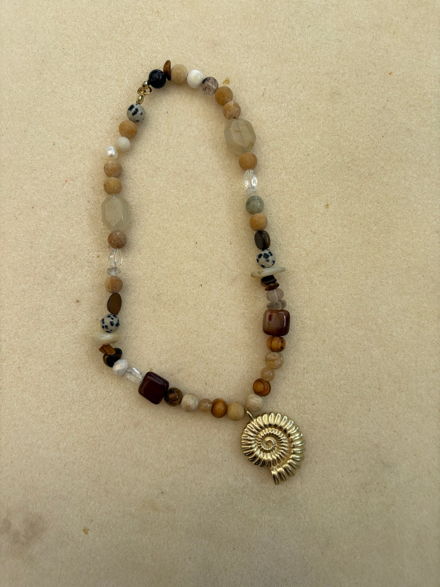 Arena necklace