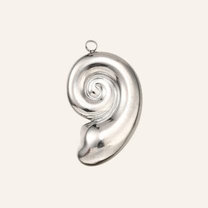 CENTER CHARM